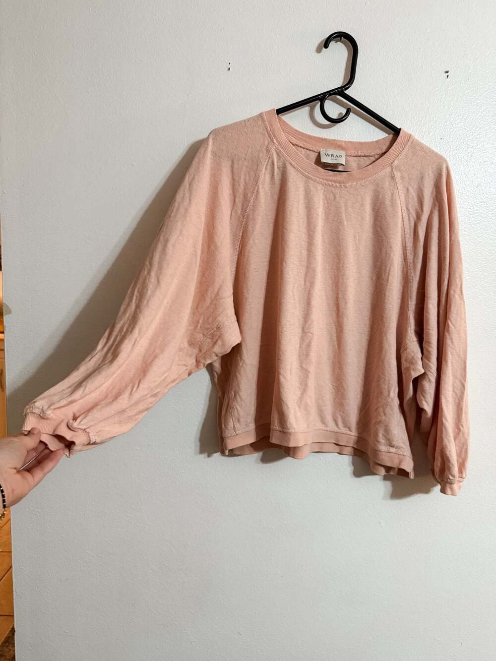 Wrap London Hemp and Organic Cotton Balloon Sleeve Sweatshirt in Peach US 6 medi